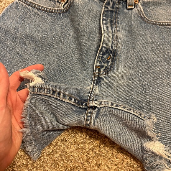 Vintage Levi 550 Classic Blue Denim Women's Shorts waist 32 - Picture 9 of 9